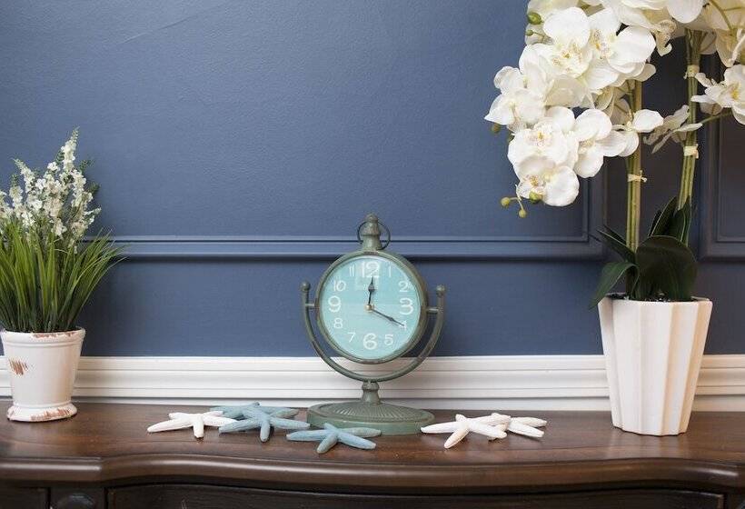 فندق The Whaler's Inn