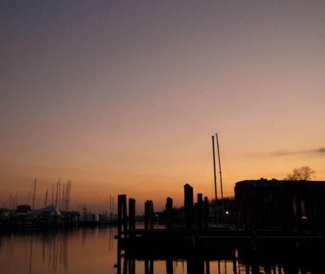 فندق The Whaler's Inn