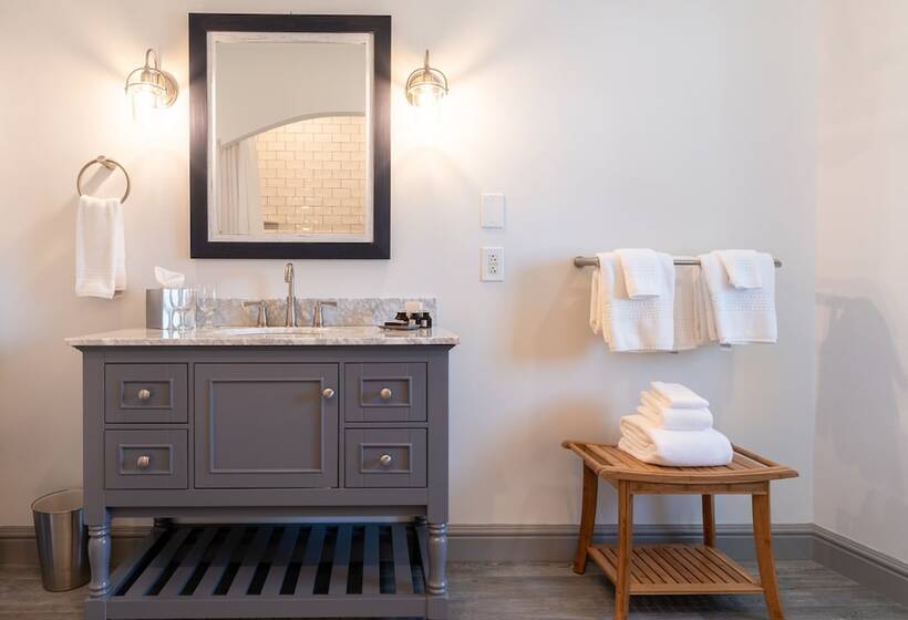 فندق The Whaler's Inn