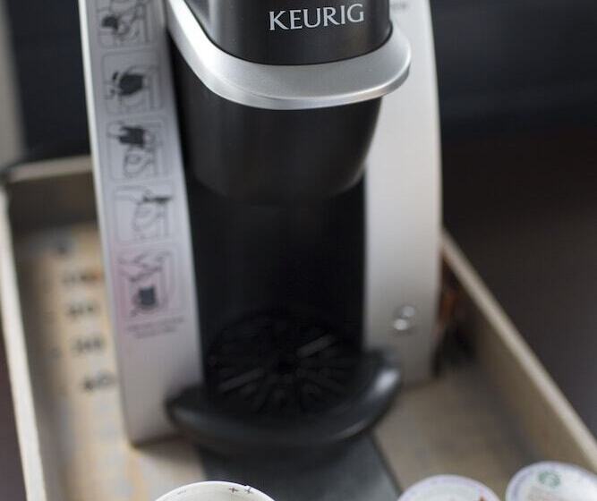 فندق The Whaler's Inn