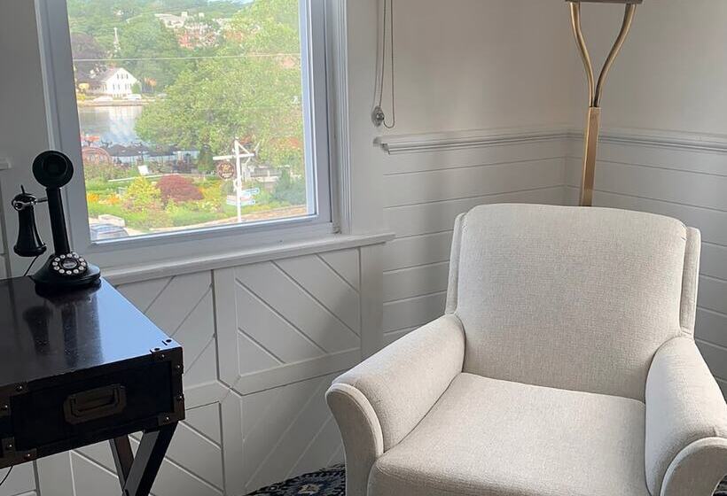 فندق The Whaler's Inn