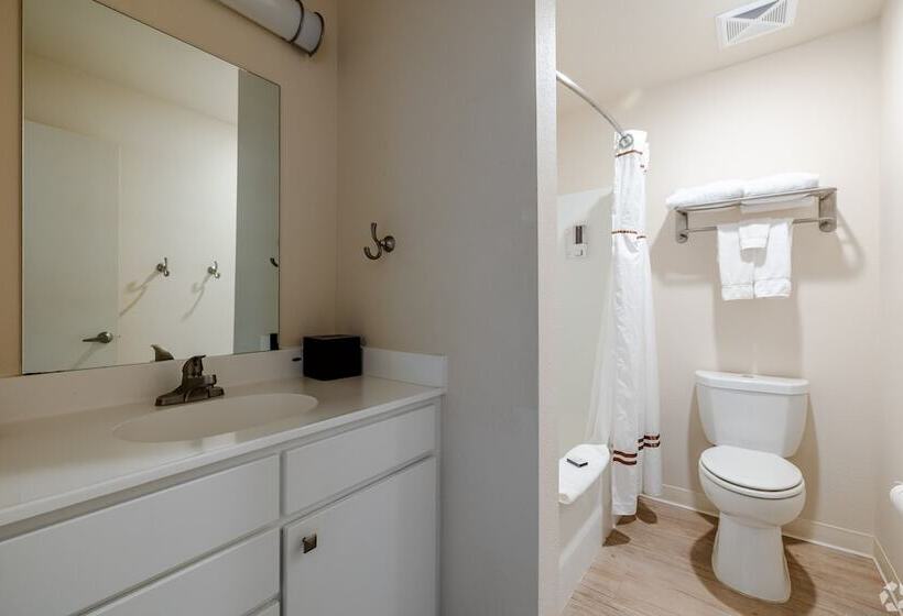 هتل Waterwalk Extended Stay By Wyndham Wichita
