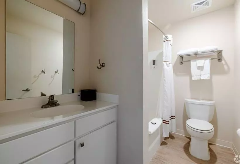 هتل Waterwalk Extended Stay By Wyndham Wichita