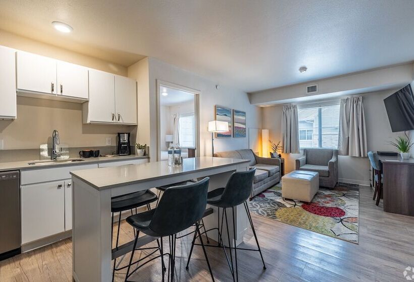 هتل Waterwalk Extended Stay By Wyndham Wichita