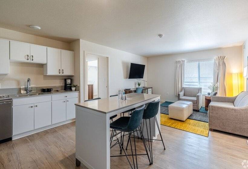 هتل Waterwalk Extended Stay By Wyndham Wichita