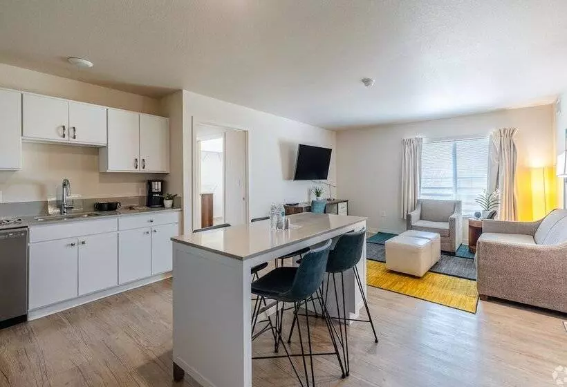 هتل Waterwalk Extended Stay By Wyndham Wichita