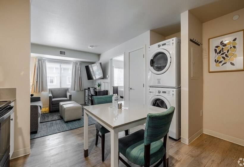 هتل Waterwalk Extended Stay By Wyndham Wichita