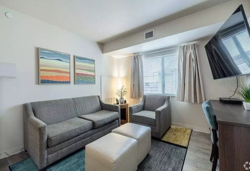 هتل Waterwalk Extended Stay By Wyndham Wichita