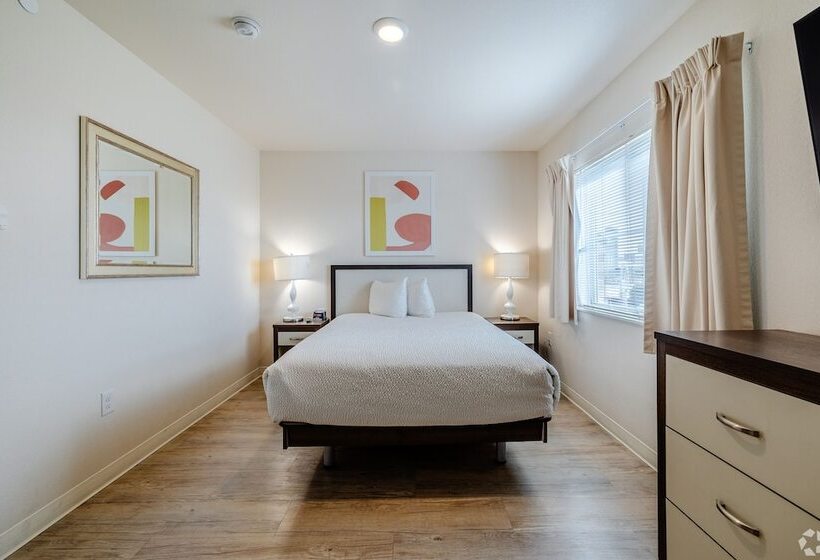 هتل Waterwalk Extended Stay By Wyndham Wichita