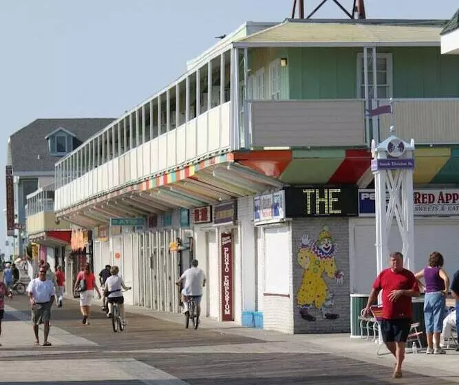 Seabonay Oceanfront Motel