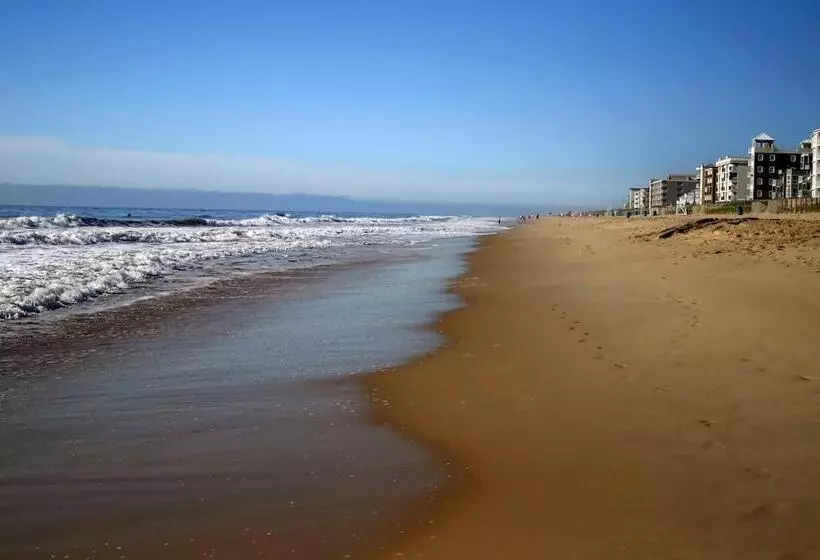 Seabonay Oceanfront Motel