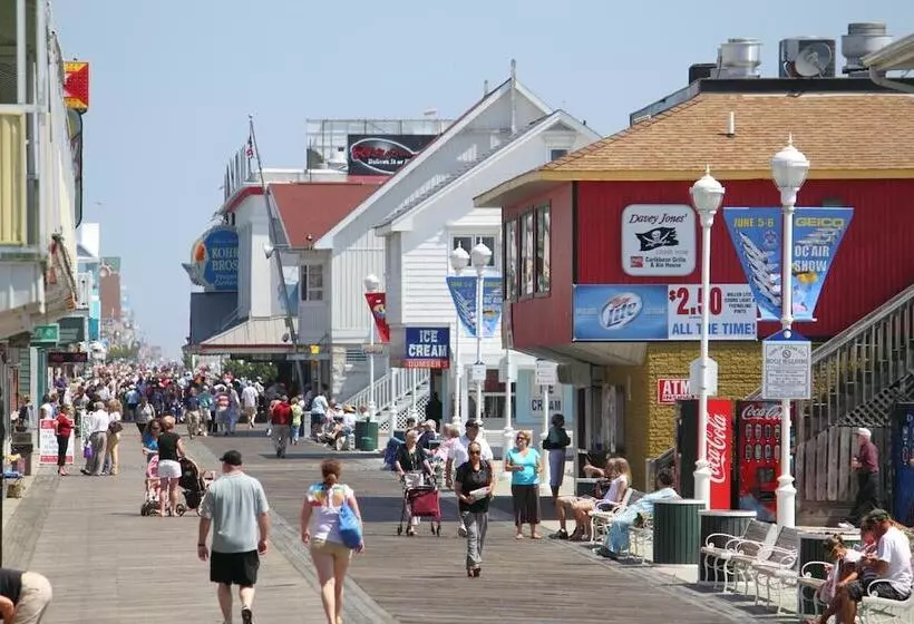 Seabonay Oceanfront Motel