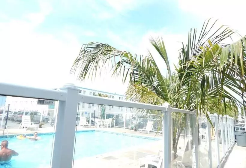 Seabonay Oceanfront Motel