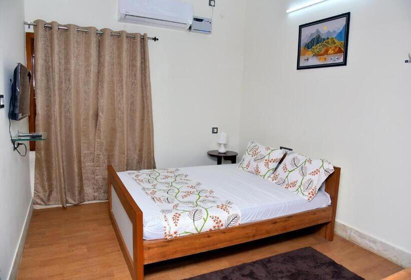 Albergue B Square Inn