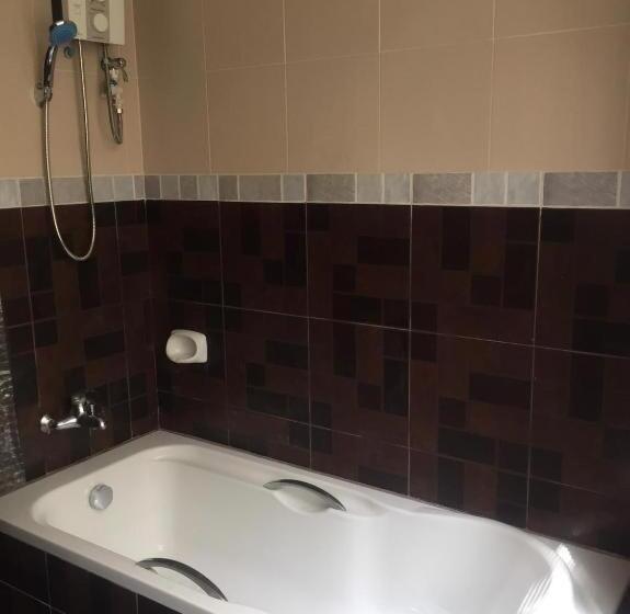 فندق صغير Praew Guesthouse