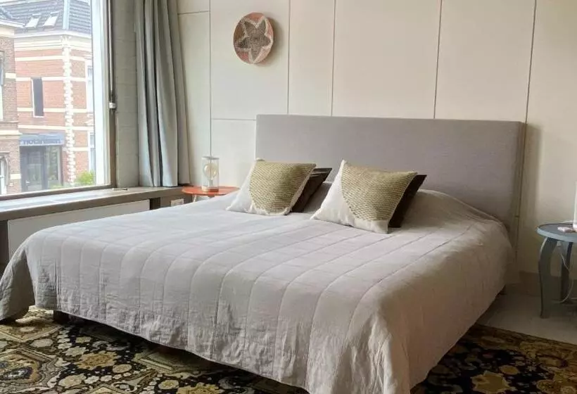 ベッドアンドブレックファースト Bij De Rode Deur