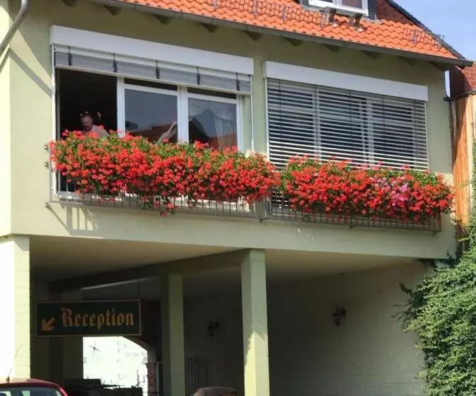 Aamiaismajoitus (B&B) Pension Alter Kutschenbauer