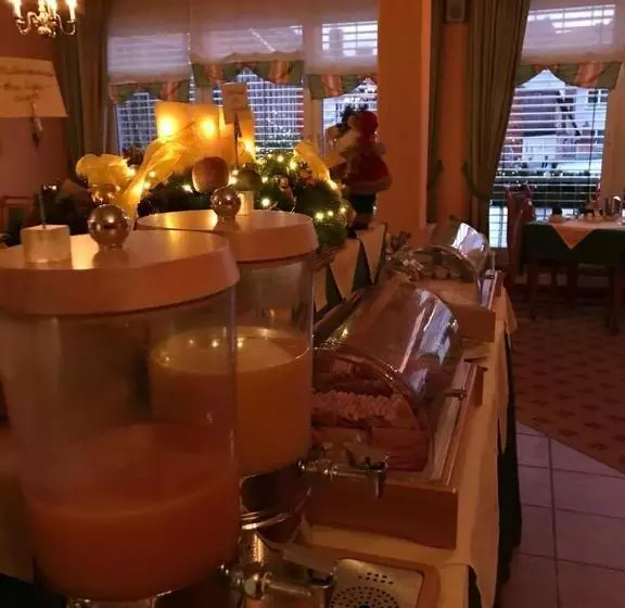 Aamiaismajoitus (B&B) Pension Alter Kutschenbauer