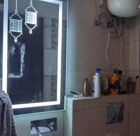 تختخواب و صبحانه Roma By Night