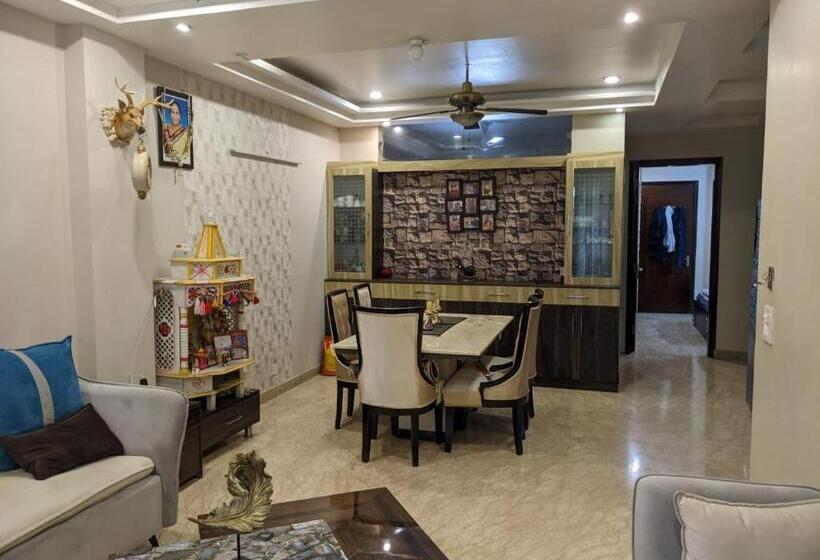 تختخواب و صبحانه Roma By Night