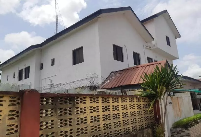 Block 3 Hotel And Suites