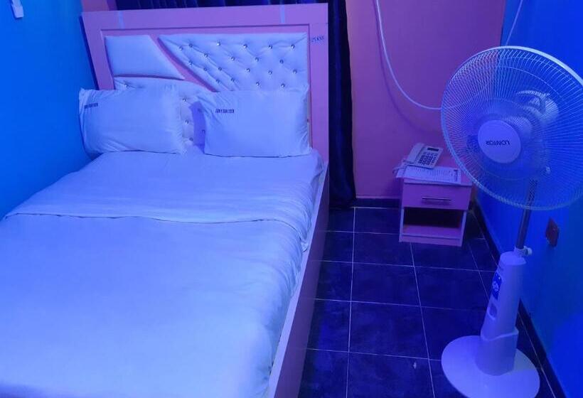 Block 3 Hotel And Suites