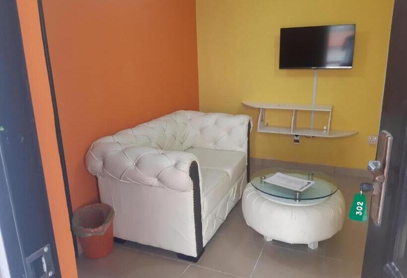 Block 3 Hotel And Suites