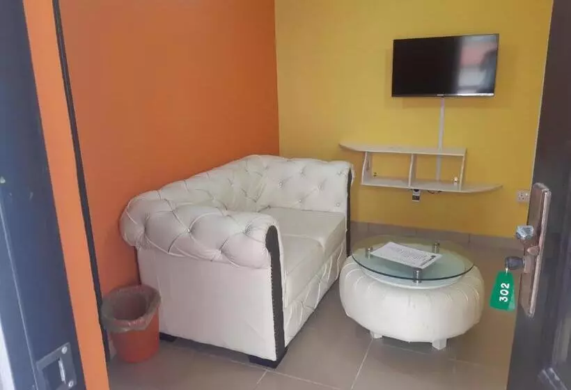 Block 3 Hotel And Suites