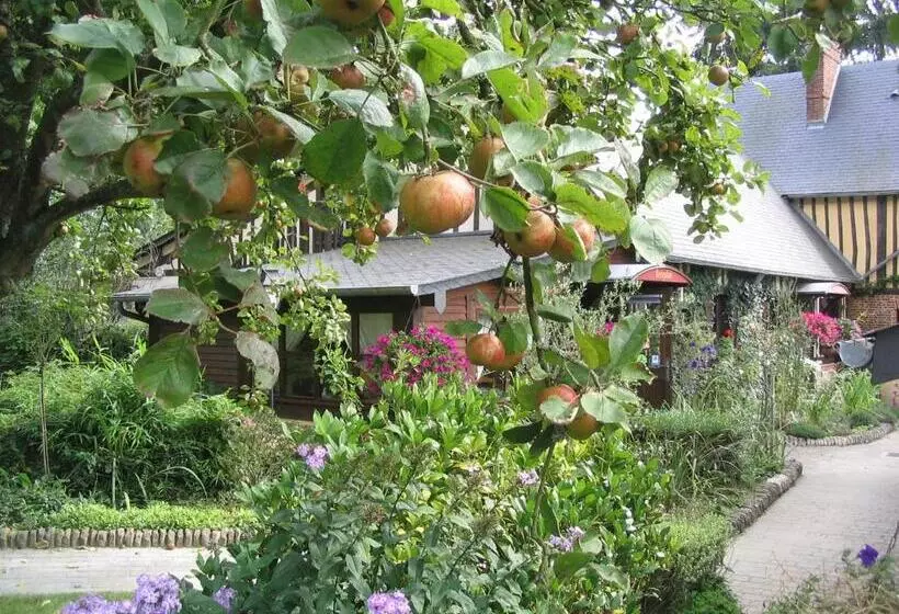 Hotelli Auberge Du Val Au Cesne