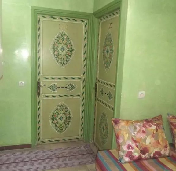 ホテル Des Voyageur