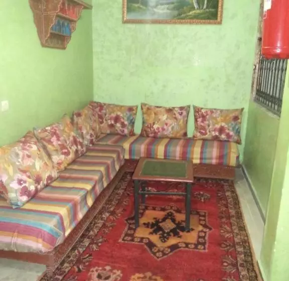 ホテル Des Voyageur