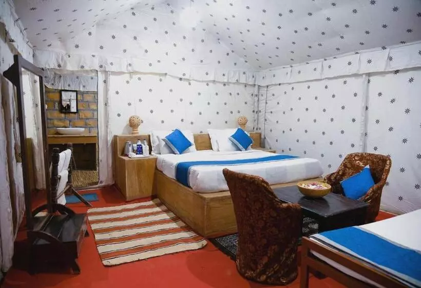 ホテル Desert Golden Eagle Camp