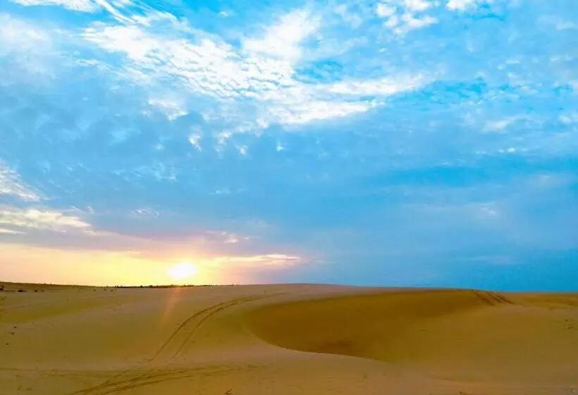 ホテル Desert Golden Eagle Camp