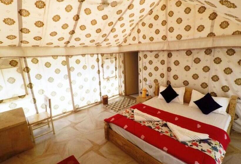 ホテル Desert Golden Eagle Camp