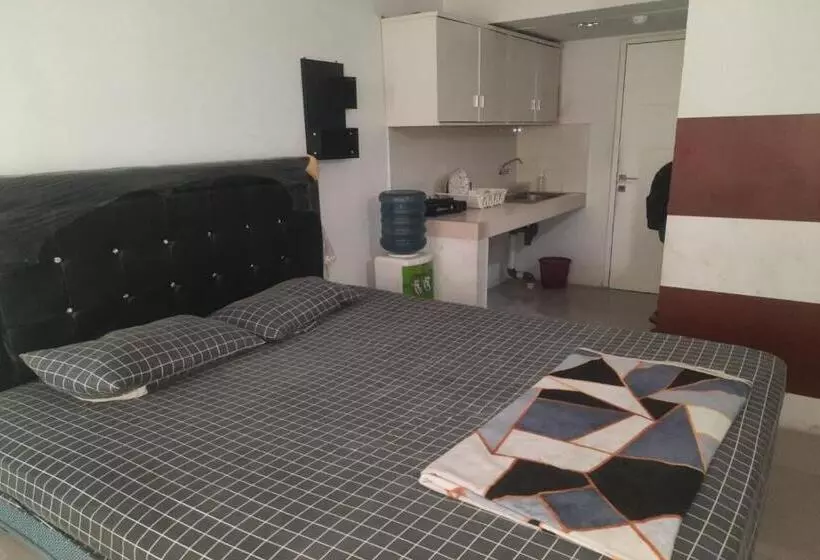 Hotelli Oyo Life 93139 Apartemen Grand Sentraland By Evi