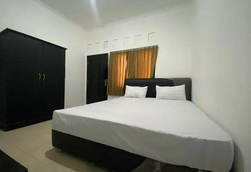 ホテル Oyo Life 93156 Rumah Kosan