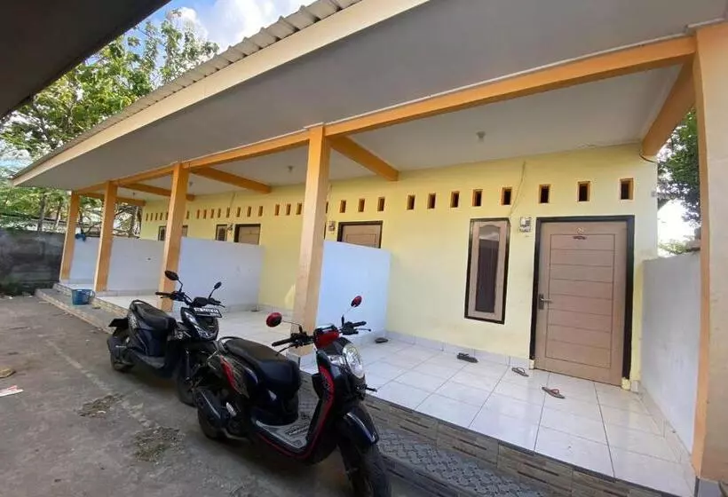 ホテル Oyo Life 93156 Rumah Kosan