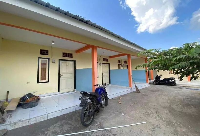 ホテル Oyo Life 93156 Rumah Kosan