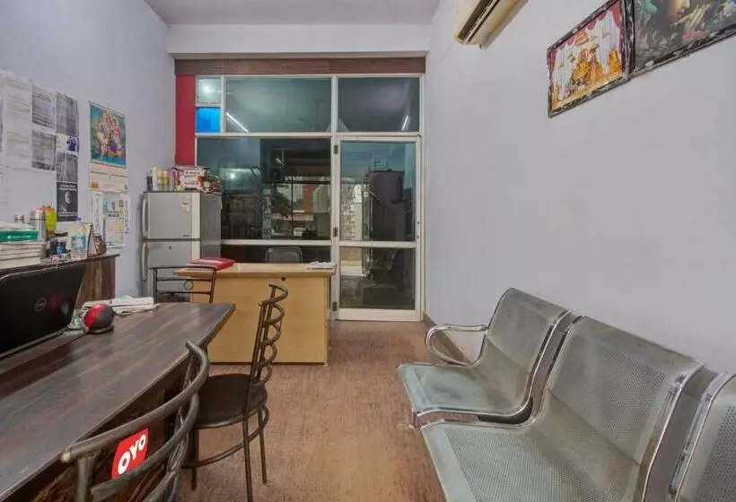 Hotelli Oyo Star Inn Guest House