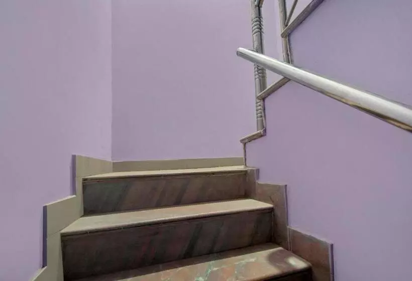 Hotelli Oyo Star Inn Guest House