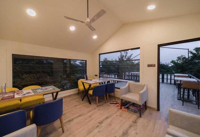 Отель Saachi Villagio Resort