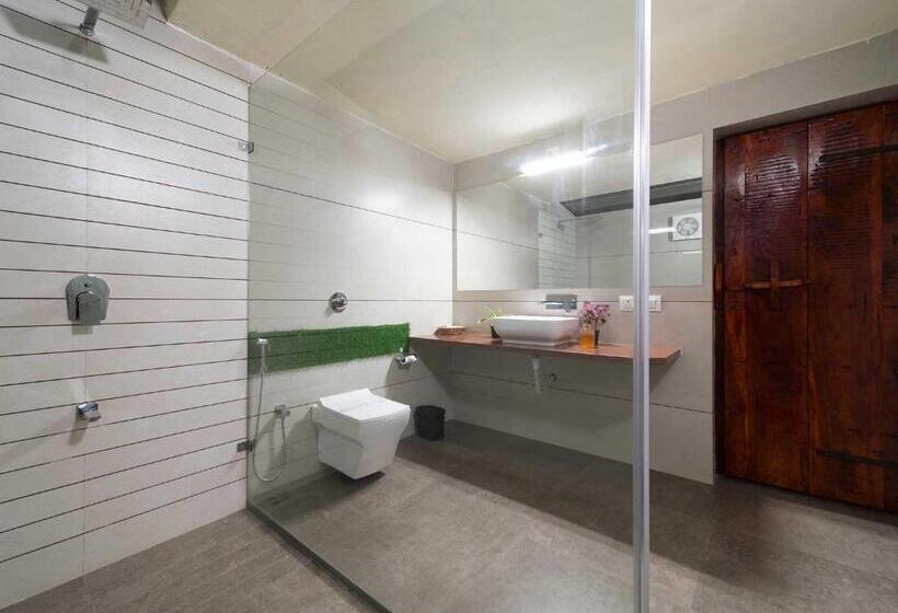 Отель Saachi Villagio Resort