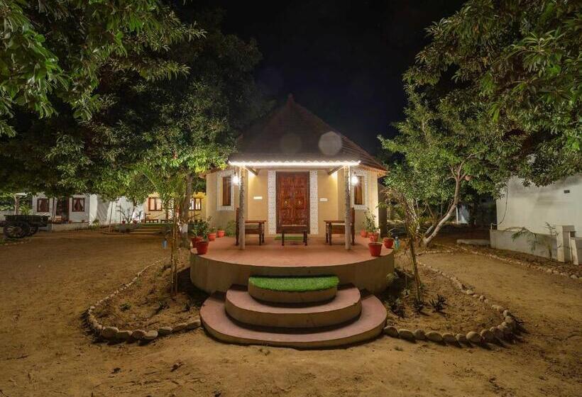 Отель Saachi Villagio Resort