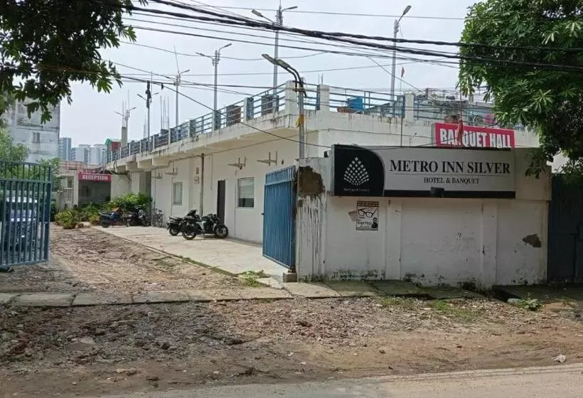 هتل Silver Inn