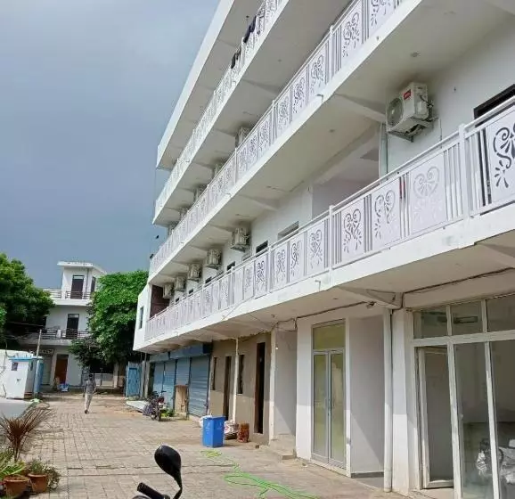 هتل Silver Inn