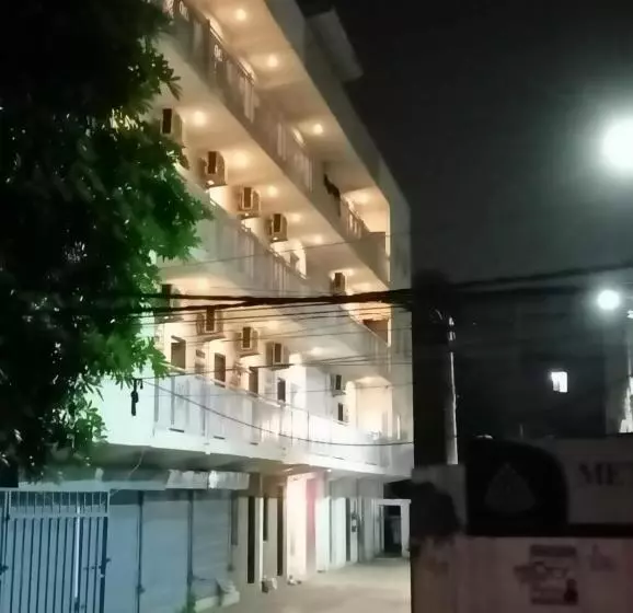 هتل Silver Inn