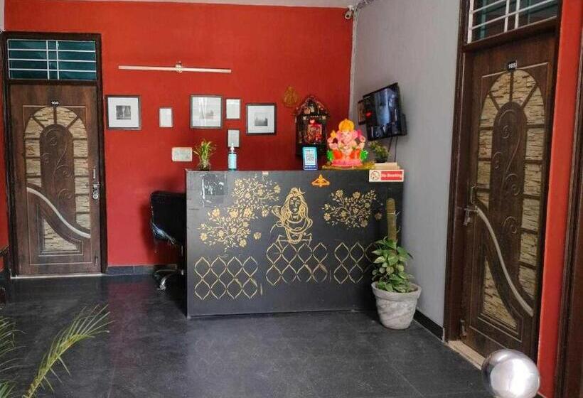 Szálloda Spot On Happy