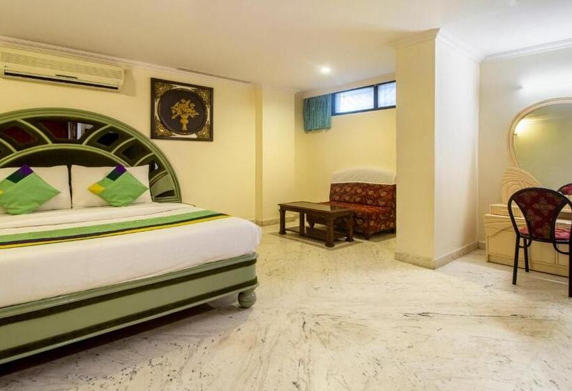 Hotel Treebo Seven Olives Hal