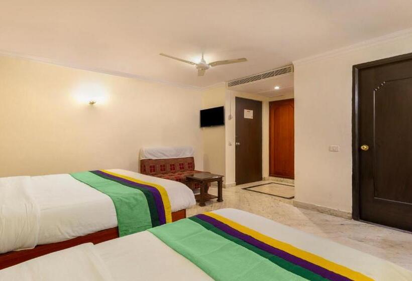 Hotel Treebo Seven Olives Hal