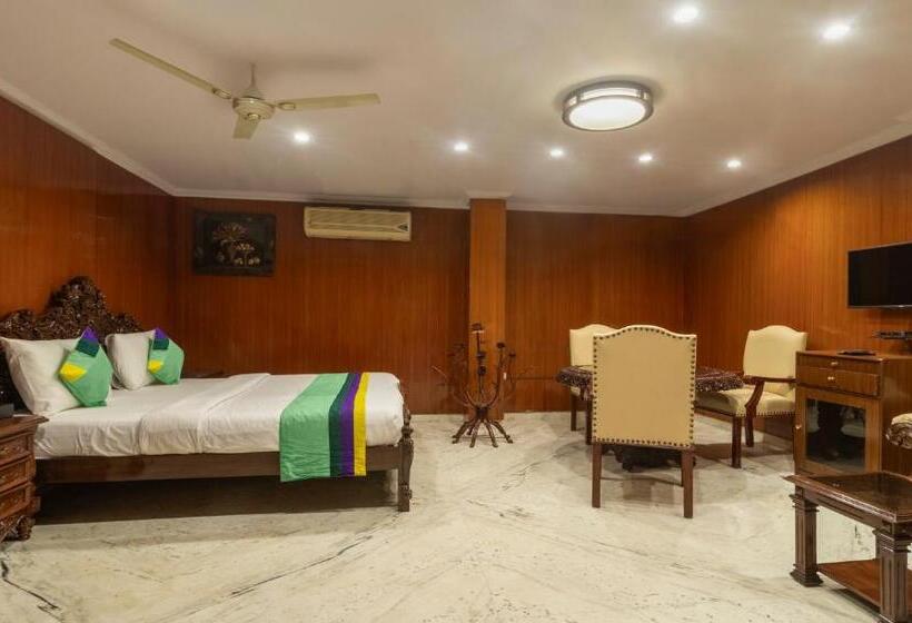 Hotel Treebo Seven Olives Hal